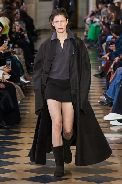 Look 7